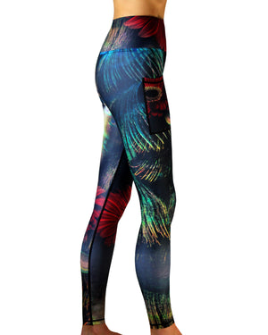 Women's black active tights for playing padel, working out at the gym, running marathons and doing yoga. 