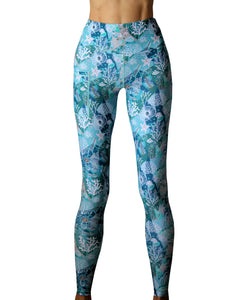 Leggings for yoga, running and healthy and fit lifestyle. Made in South Africa. UV protection from the sun.